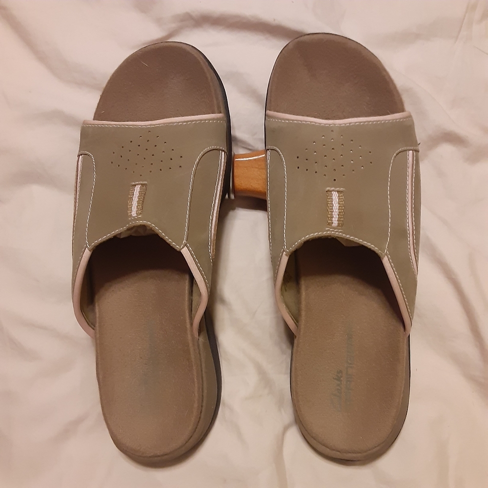 Clark's Springers. Tand Pink Trim. Size 8. Pre-owned (no box)